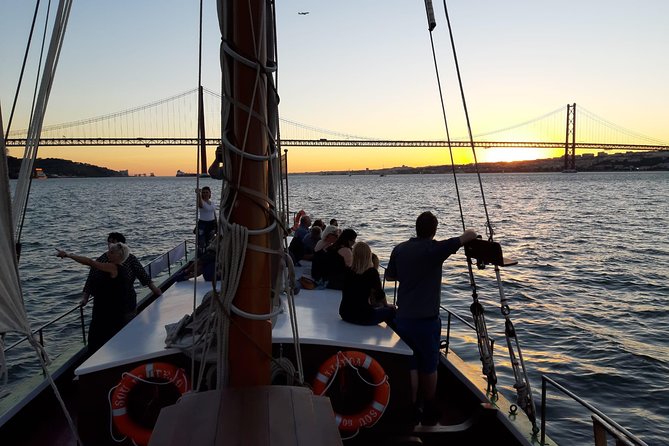 2-Hour Lisbon Traditional Boats Sunset Cruise with White Wine - What the $42.33 price gets you