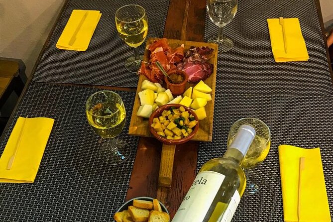 4-Hour Traditional Portuguese Food & Wine Tour in Porto - What makes this Porto food tour worth considering