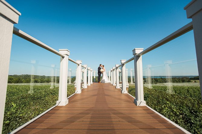 5-Hour Traverse City Wine Tour: 4 Wineries on Old Mission Peninsula - Why the $79 price can be good value