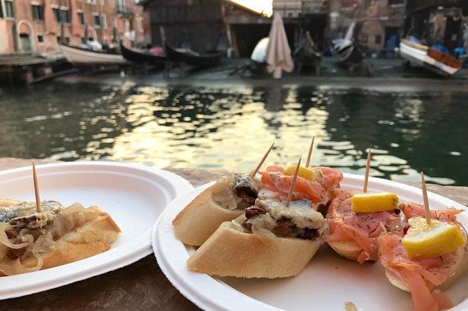 A Venetian Evening: Wine Tasting and Cicchetti with a Local Guide - What you will and will not eat