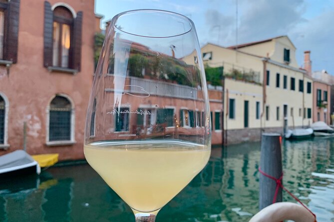 A Venetian Evening: Wine Tasting and Cicchetti with a Local Guide - Starting in Santa Croce and heading into Dorsoduro