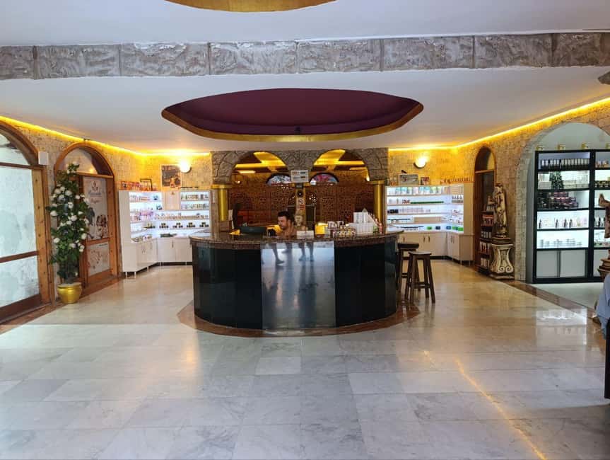 Alanya: Legendary Turkish Bath with Wine and Fruit Plate - Marble, foam, and the peeling treatment