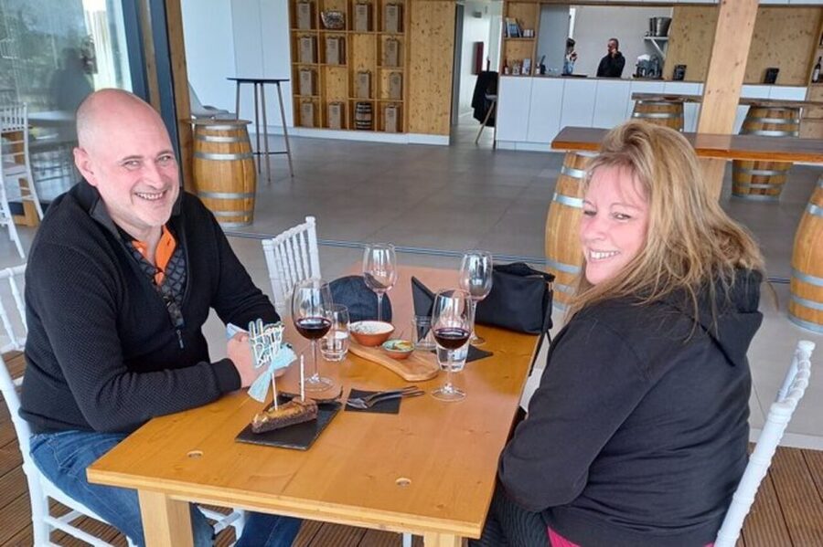 Albufeira/Vilamoura: Winery Tour with Wine Tasting and Tapas - Why this Algarve wine tour works well