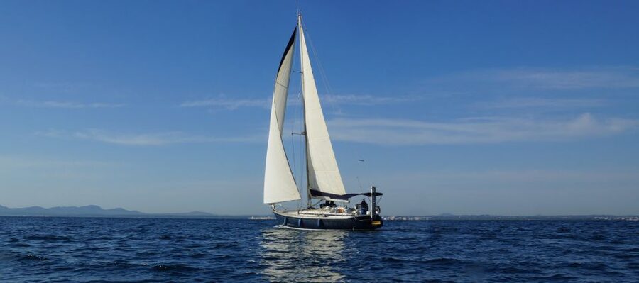 Alcudia: Sailing Yacht Excursion with Wine & Tapas - Cala en Gossalba: two hours for swimming and lunch