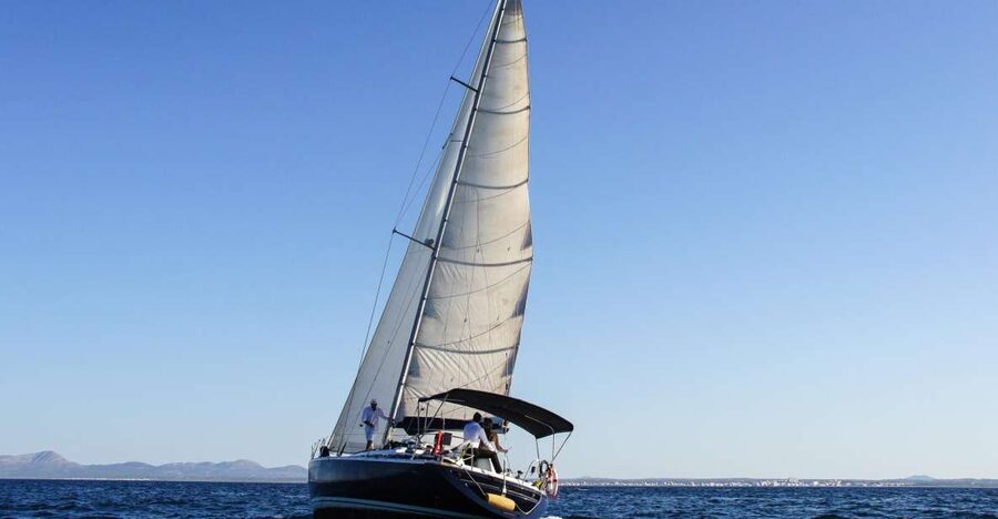 Alcudia: Sailing Yacht Excursion with Wine & Tapas - Should you book the Alcudia sailing excursion?