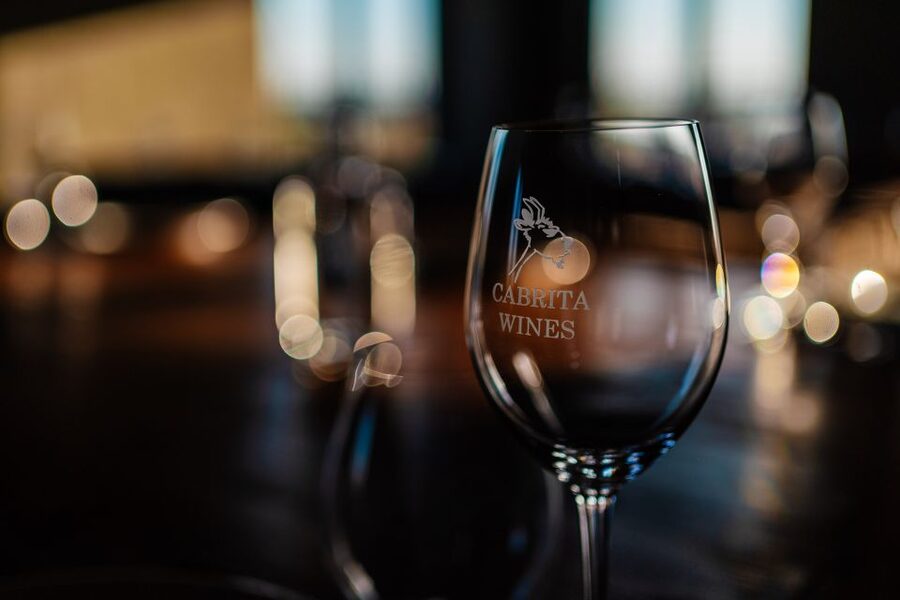 Algarve: Classic Wine Tour & Tasting in Silves - Starting at the shop entrance