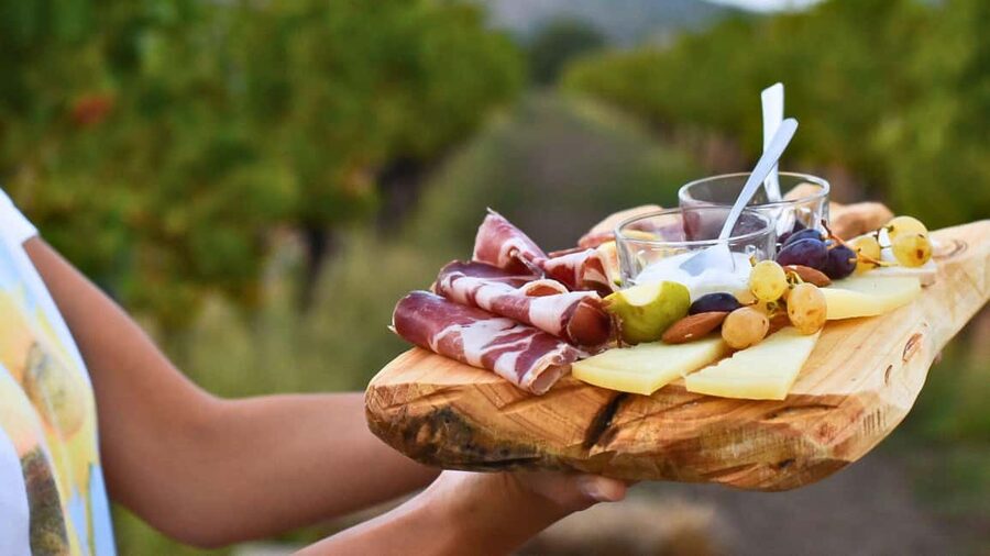 Alghero: Dinner in the Vineyard with Wine - Sardinian starters from the garden