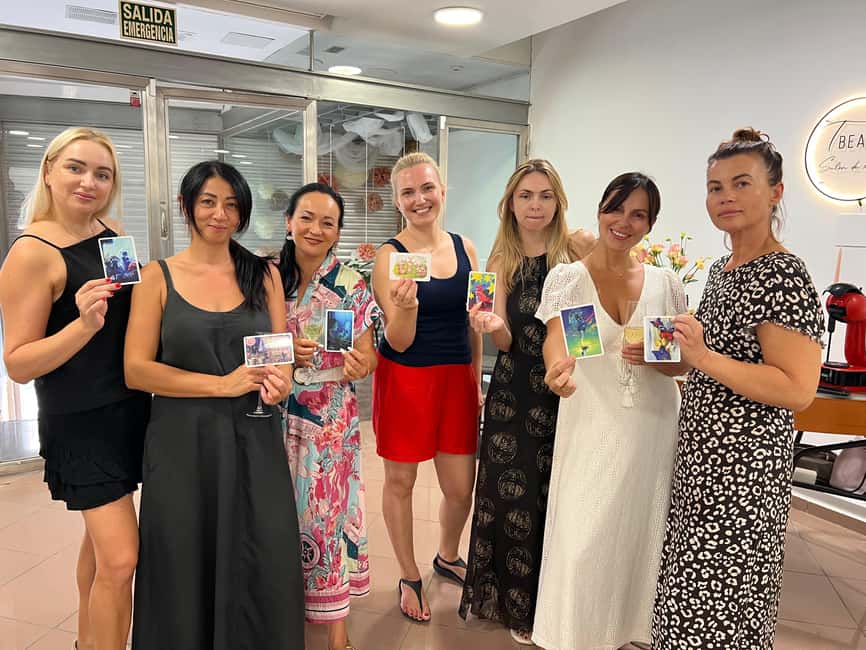 Alicante: Fluid Art-Therapy Workshop&Wine - The painting is a souvenir, with one practical catch