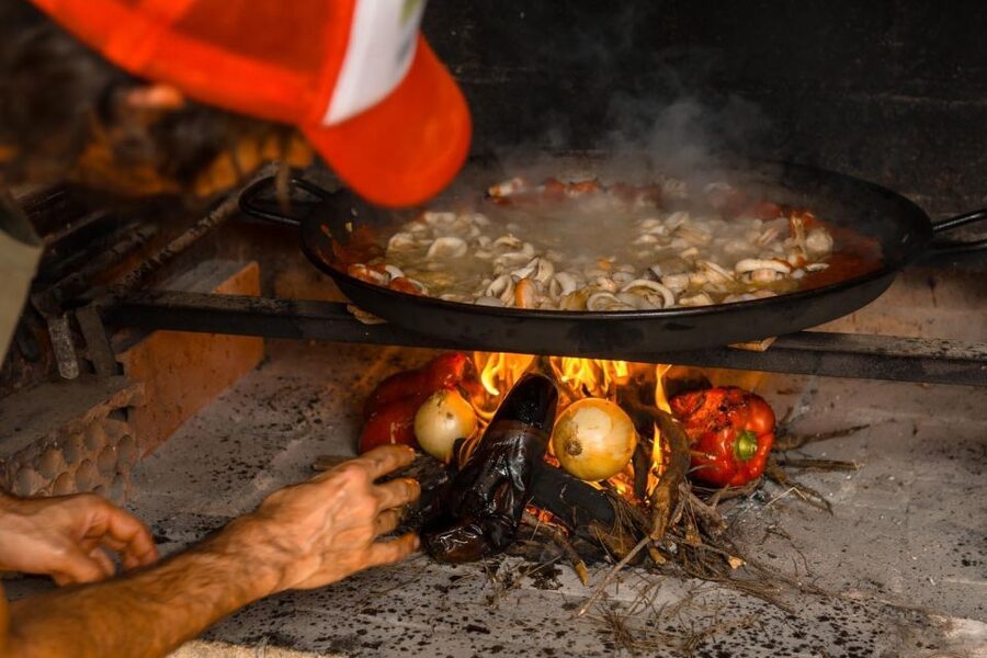 Alicante: Food Walking Tour with Wine Tasting and Tapas - The Central Market brings Alicante’s ingredients into view