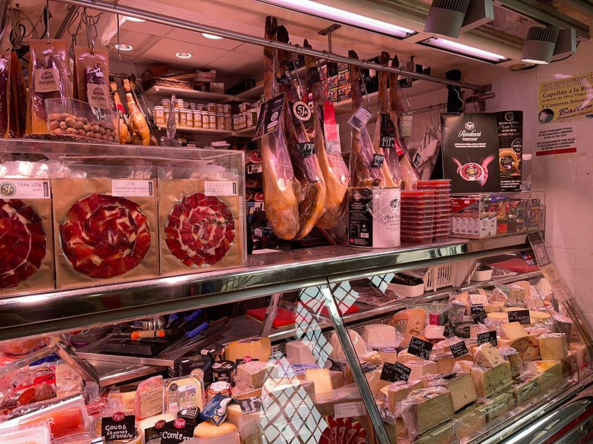 Alicante: Food Walking Tour with Wine Tasting and Tapas - Who will get the most from the $118 price?