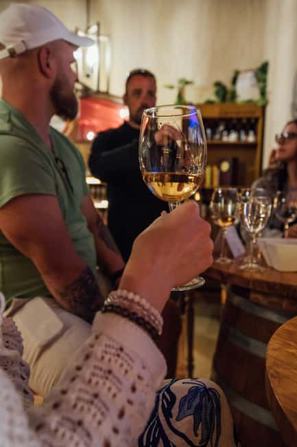 Alicante: Small-Group Countryside Wine Tour with 4 Tastings - Snacks, shopping, and time to linger