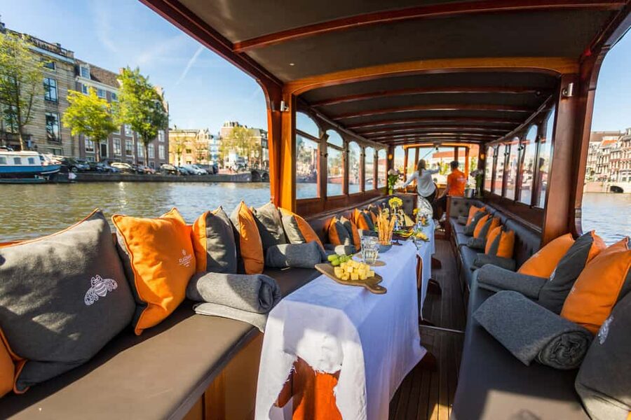 Amsterdam: Classic Saloon Boat Cruise with Cheese & Wine - Quick reasons to choose this canal cruise