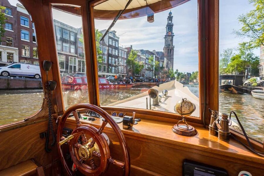 Amsterdam: Classic Saloon Boat Cruise with Cheese & Wine - The Amstel River and the Skinny Bridge