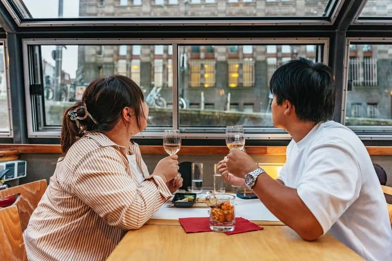 Amsterdam: Cozy Cheese & Wine Cruise Tasting Experience - What the 75 Minutes Feel Like