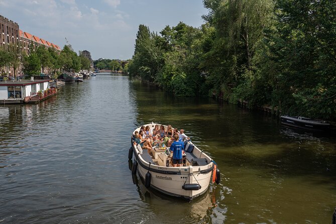 Amsterdam: Evening Candle Light Cruise With Wine & Cheese - Why an evening boat ride works so well in Amsterdam