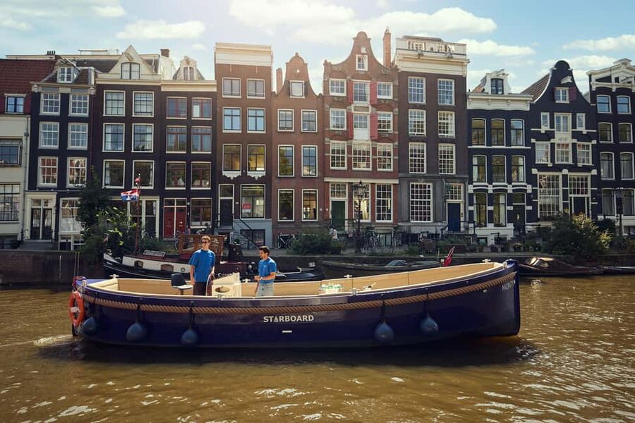Amsterdam: Evening Candle Light Cruise With Wine & Cheese - Cheese, wine, beer, and the value of the package