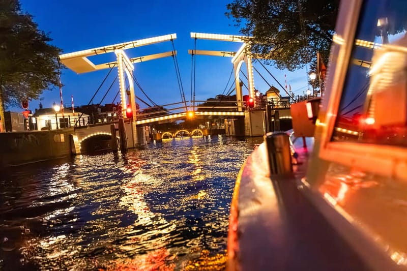 Amsterdam: Evening Cruise with Optional Wine and Snacks - Choosing the snack box