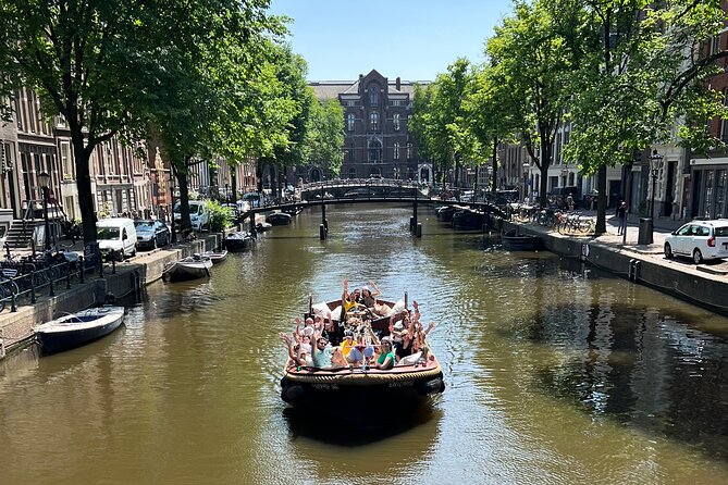 Amsterdam Luxury Boutique Boat tour with Unlimited Beer and Wine - The open bar and what you actually pay