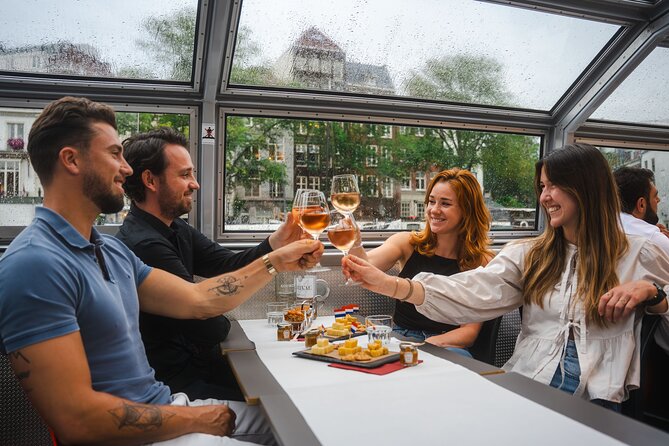 Amsterdam: Wine and Cheese Evening Cruise - A relaxed crew, with commentary that can vary