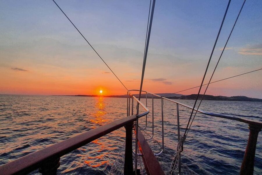 Argostoli: Sunset Cruise with Swim Stops, Dinner, and Wine - Should you book the Queen Bee sunset cruise?