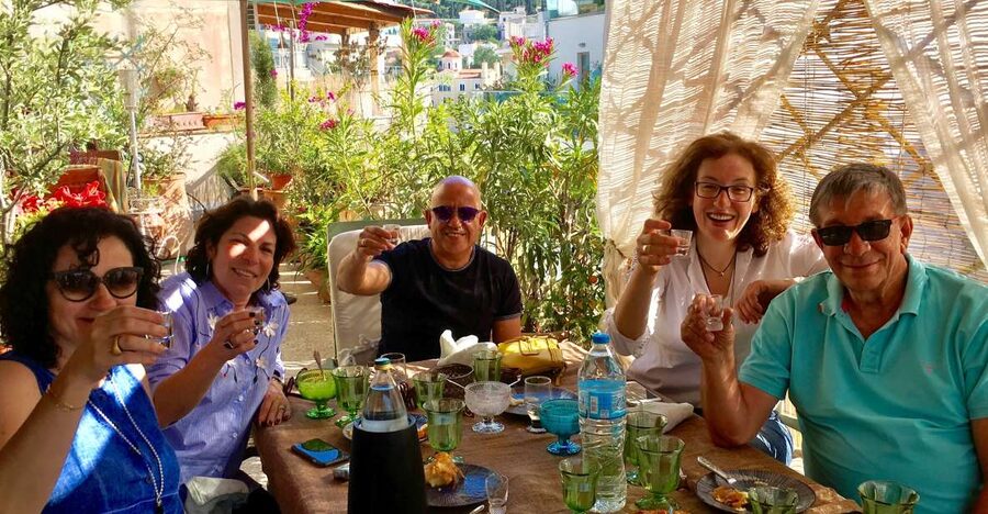 Athens: 7-Course Dinner and Wine Pairing with Acropolis View - A rooftop dinner with the Acropolis as your backdrop