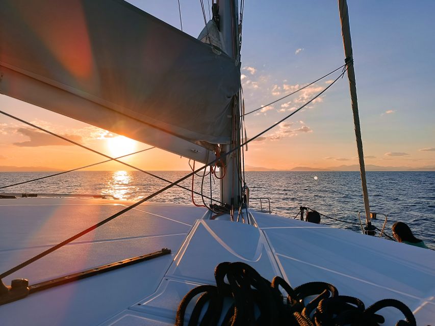 Athens: Catamaran Cruise with Fresh Lunch and Wine - Swimming near Hydroussa islet
