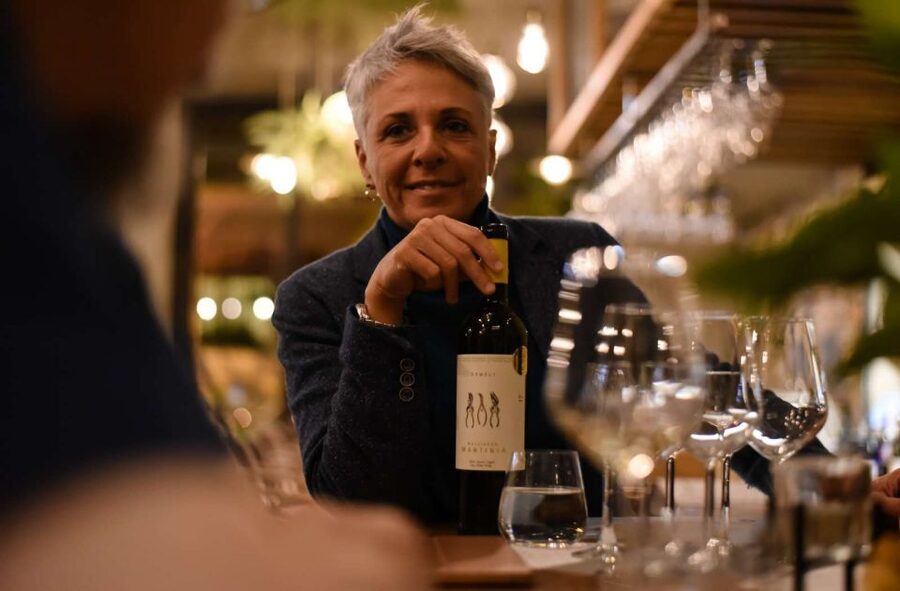 Athens: Premium Food and Wine Tasting Tour in the evening - Gelato closes the route