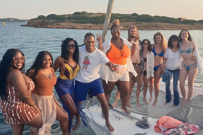 Athens Riviera Private Sail Catamaran with Meal and Wine - The crew is part of the value