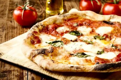 Authentic Naples Food Tour with 8+ Tastings of Pizza, Wine & More