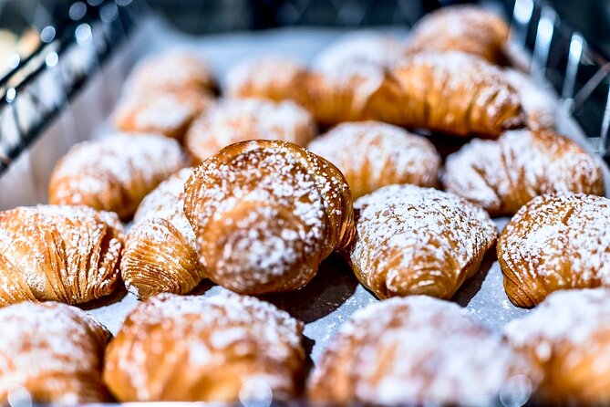 Authentic Naples Food Tour with 8+ Tastings of Pizza, Wine & More - Via Toledo and the final tastings