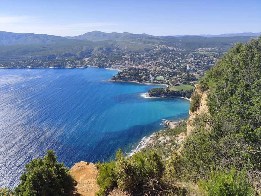 Bandol and Cassis: Full Day Wine Tour from Marseille - Cassis, sea views, and the morning white wines
