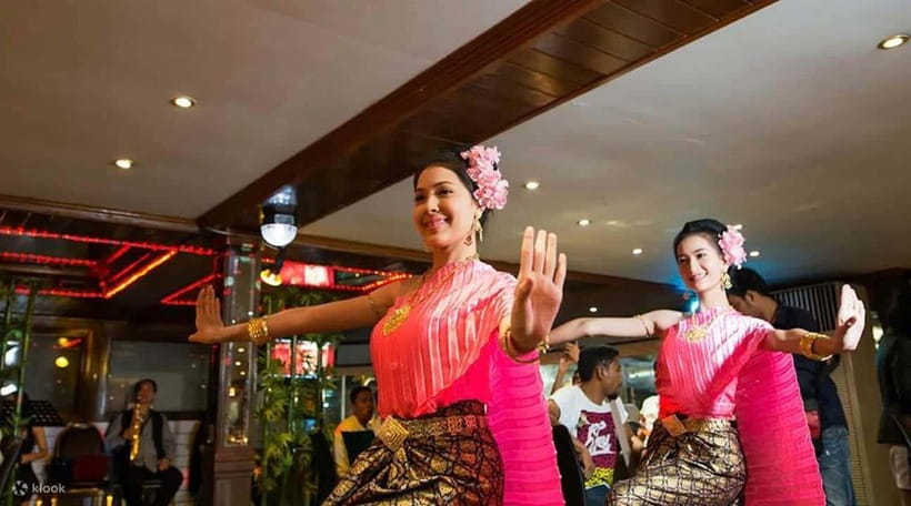 Bangkok: Luxury White Dinner Cruise Free Flow Beer and Wine - Who will enjoy this cruise most