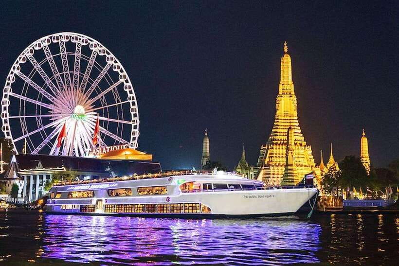 Bangkok: Luxury White Dinner Cruise Free Flow Beer and Wine - Boarding a large dinner boat