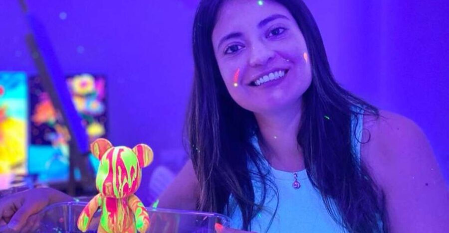 Barcelona: Bear-brick Fluorescent Painting | Wine and Art - Painting a Bearbrick instead of buying another souvenir