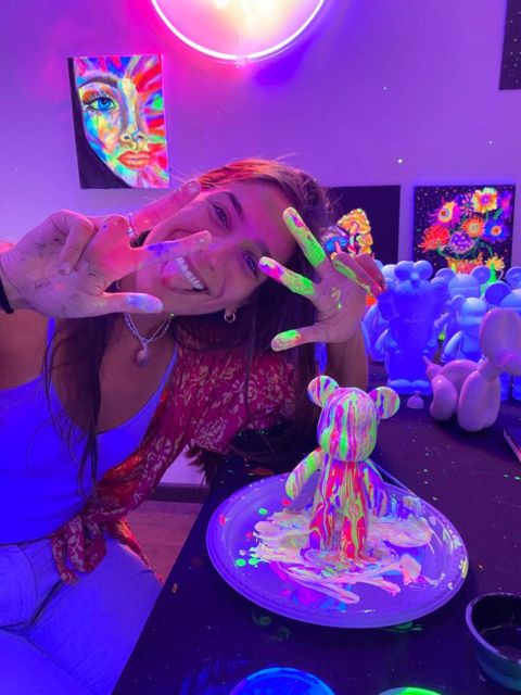 Barcelona: Bear-brick Fluorescent Painting | Wine and Art - Wine, music, and the social side of the activity