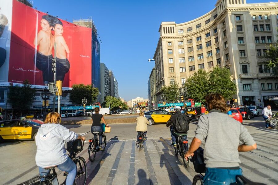Barcelona eBike Tour with Wine and Tapas Experience - Parc de la Ciutadella: a welcome change of pace