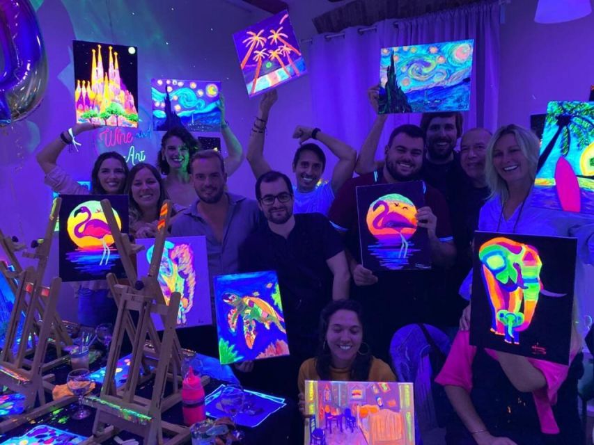 Barcelona: Fluorescent Paint and Wine Workshop - FAQ