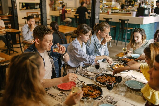 Barcelona: Guided Food Walking Tour with Tapas and Wine - Santa Maria del Mar as a short pause