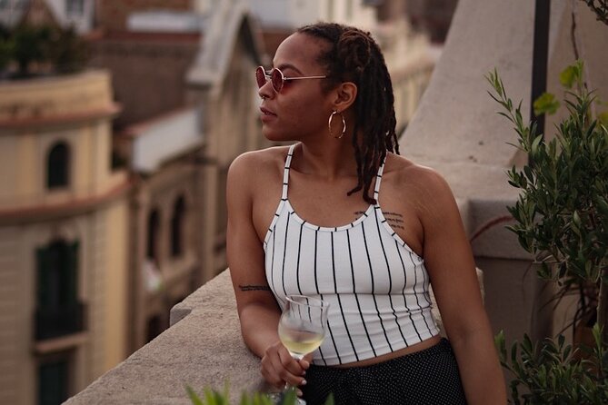 Barcelona: Guided Rooftop Wine Tasting – Enjoy 6 Spanish Wines - The guides make or break the experience