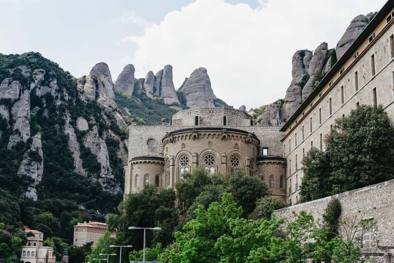 Barcelona: Montserrat, Cogwheel, Black Madonna & Winery Tour - Making good use of your free time