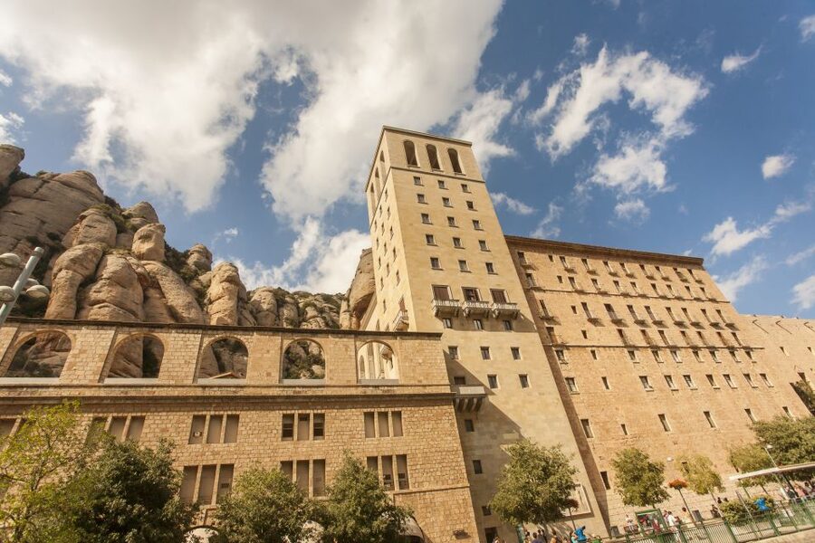 Barcelona: Montserrat with Winery Visit and Farmhouse Lunch - Montserrat: monastery, mountain, and Black Madonna