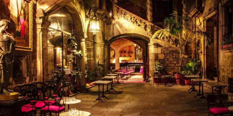 Barcelona: Private Tapas & Wine with Flamenco Show Old Town - Timing, Walking, and Practical Details