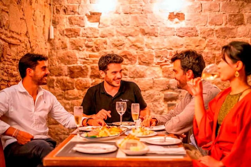 Barcelona: Private Tapas & Wine with Flamenco Show Old Town - How the Guides Shape the Experience