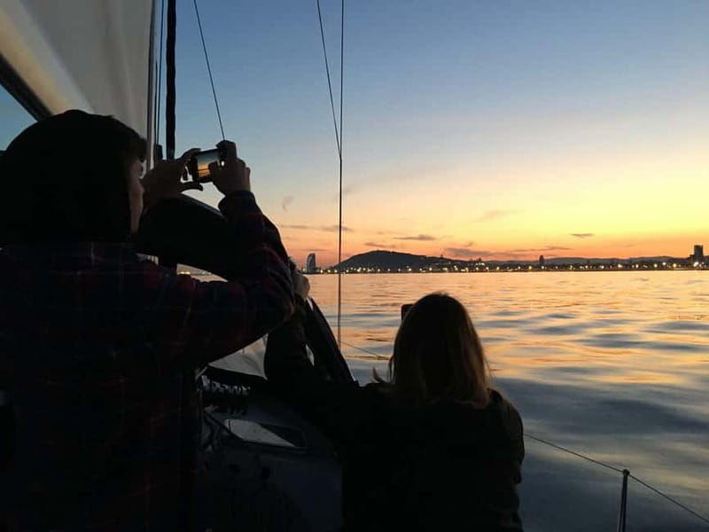 Barcelona: Sunset Boat Trip with Cava Wine and Snacks - The 1.5-hour sunset sailing route