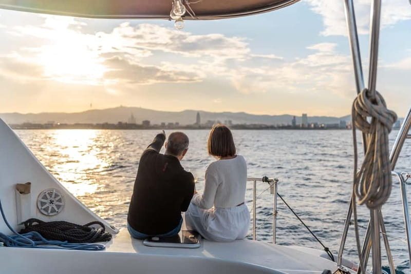 Barcelona: Sunset Catamaran Cruise with Wine and Tapa - The first 45 minutes: harbor views and boat life