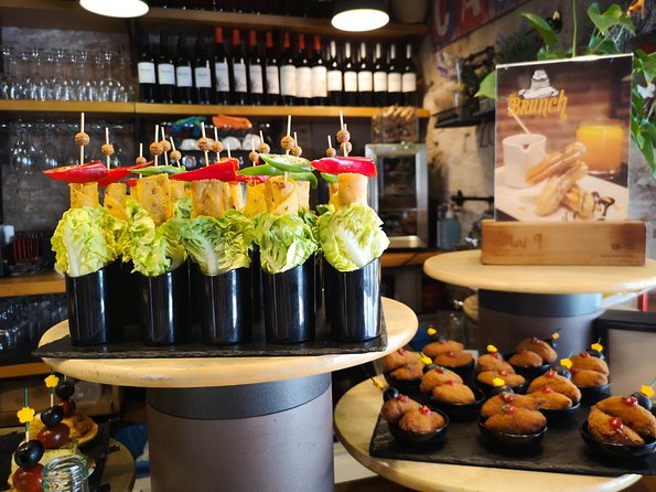 Barcelona Tapas & Wine Private Tour in Traditional Taverns - At a glance: five taverns, six tastes, and five drinks
