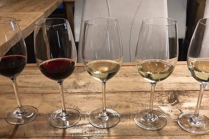 Barcelona: Wine Tasting and 5 Course Tapas Pairing Dinner - The sommelier makes the difference