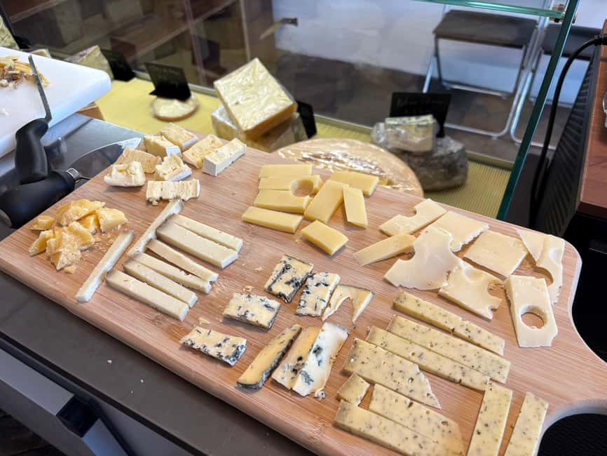 Basel: Local Cheese Tasting Tour with a Cheese Sommelier - What happens during the tasting