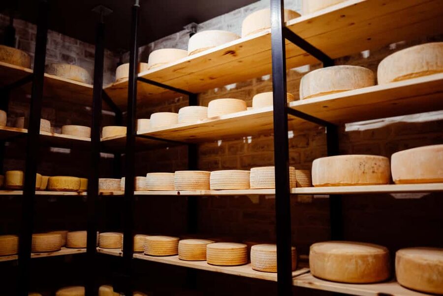 Basel: Local Cheese Tasting Tour with a Cheese Sommelier - The flavors: mild, aged, and full of character