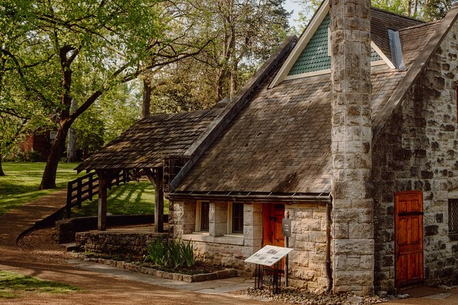 Belle Meade Guided Mansion Tour with Complimentary Wine Tasting - Walking the 30-acre arboretum grounds